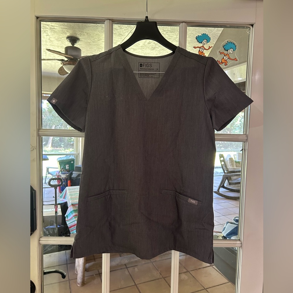 Figs Scrub Top XS Gray